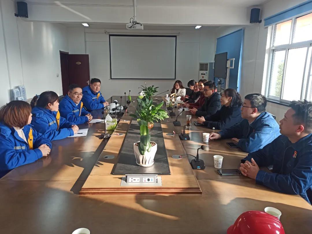 ��h�hί��ί�����h�L���dһ�е���˾�{��