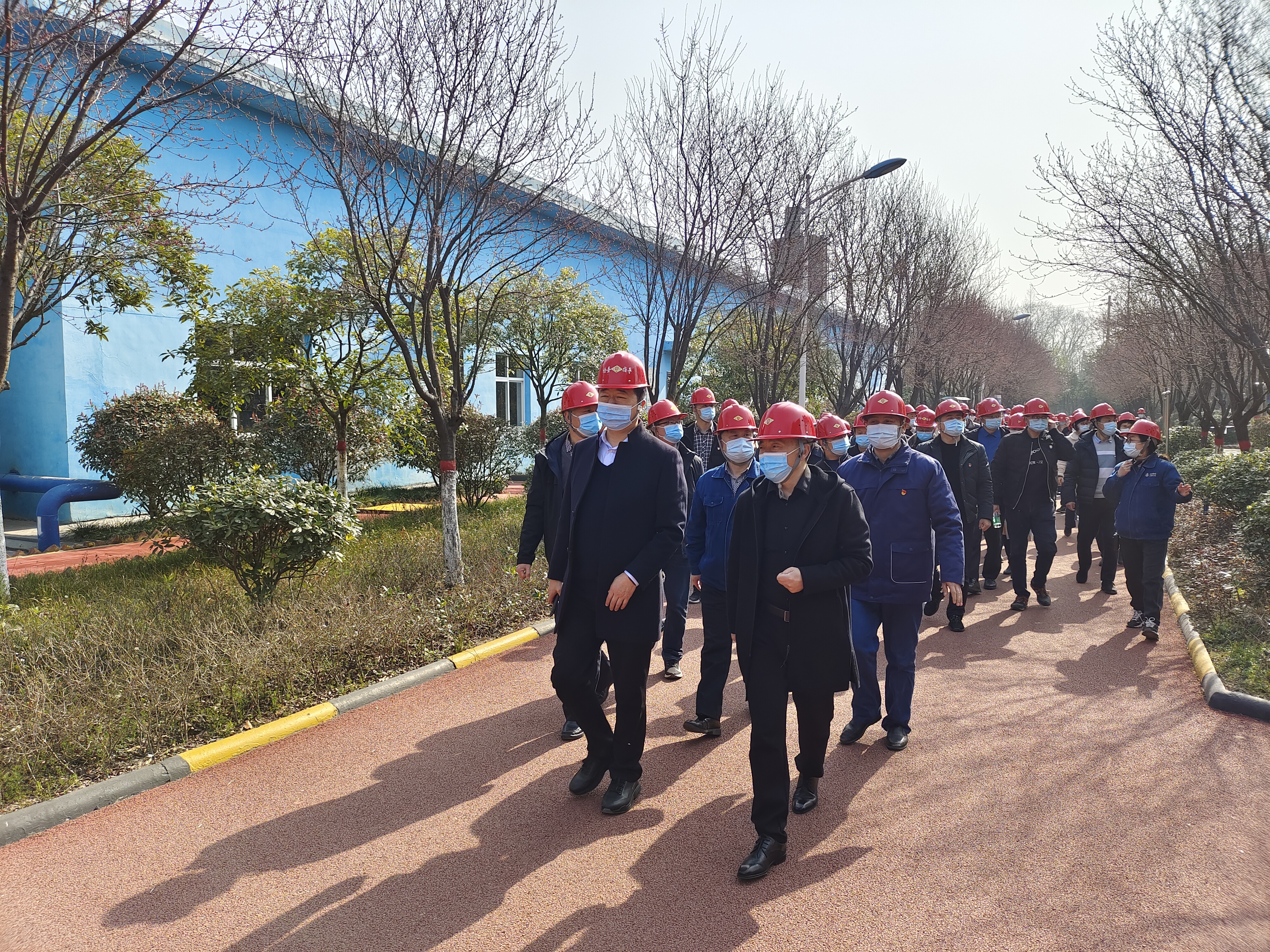 南鄭區(qū)人民檢察院一行到公司進行檢企 交流活動 南鄭區(qū)人民檢察院一行到公司進行檢企 交流活動