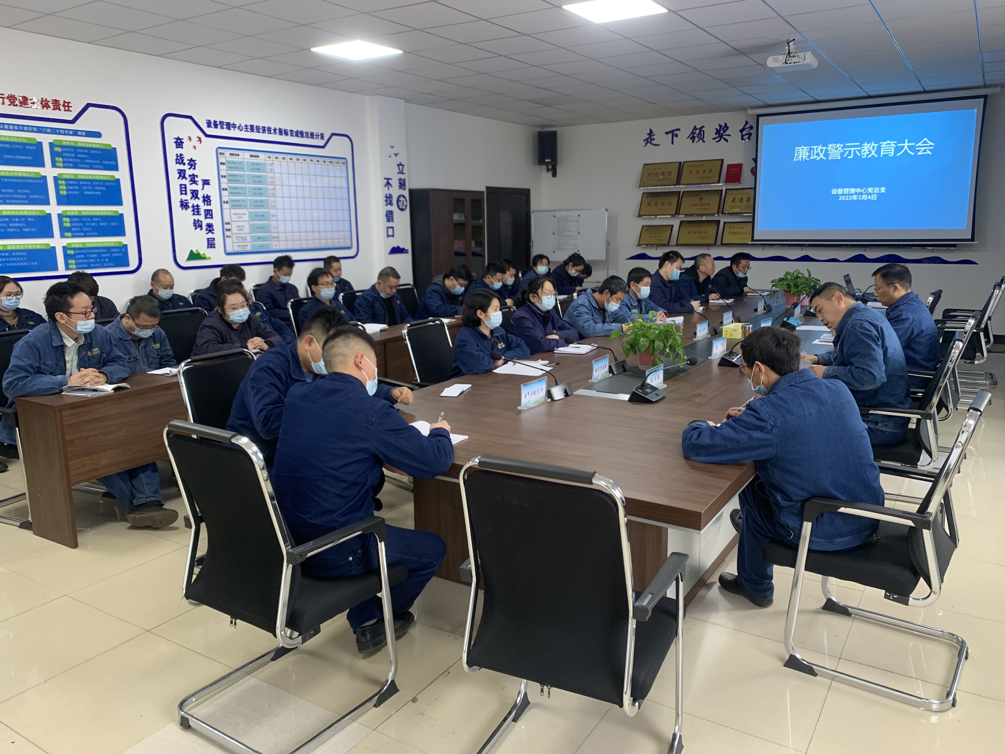 ���ľ������M�������h�L���������o�W��