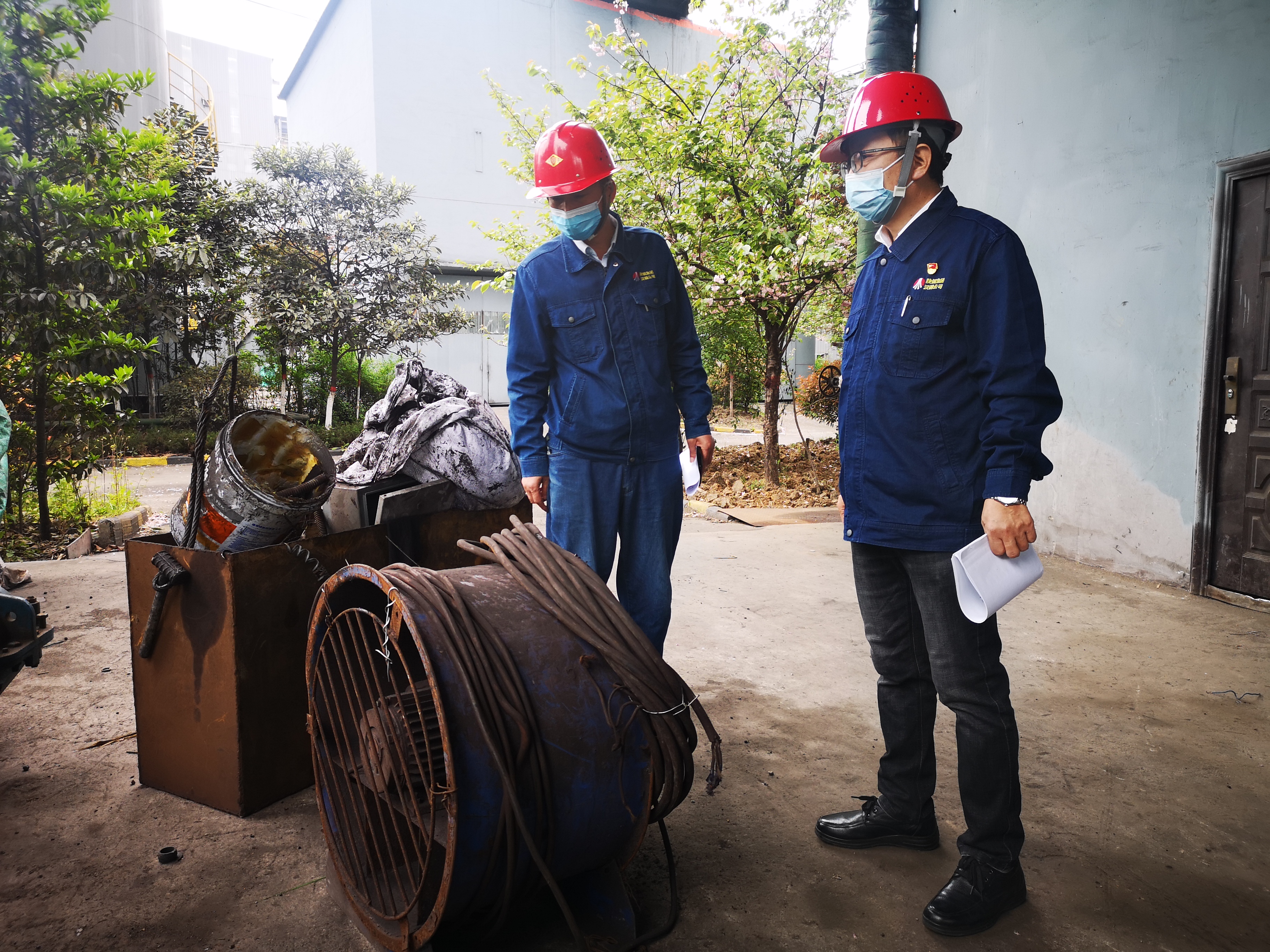 �����o�z�˵Ĺ��ա��򿨡�����