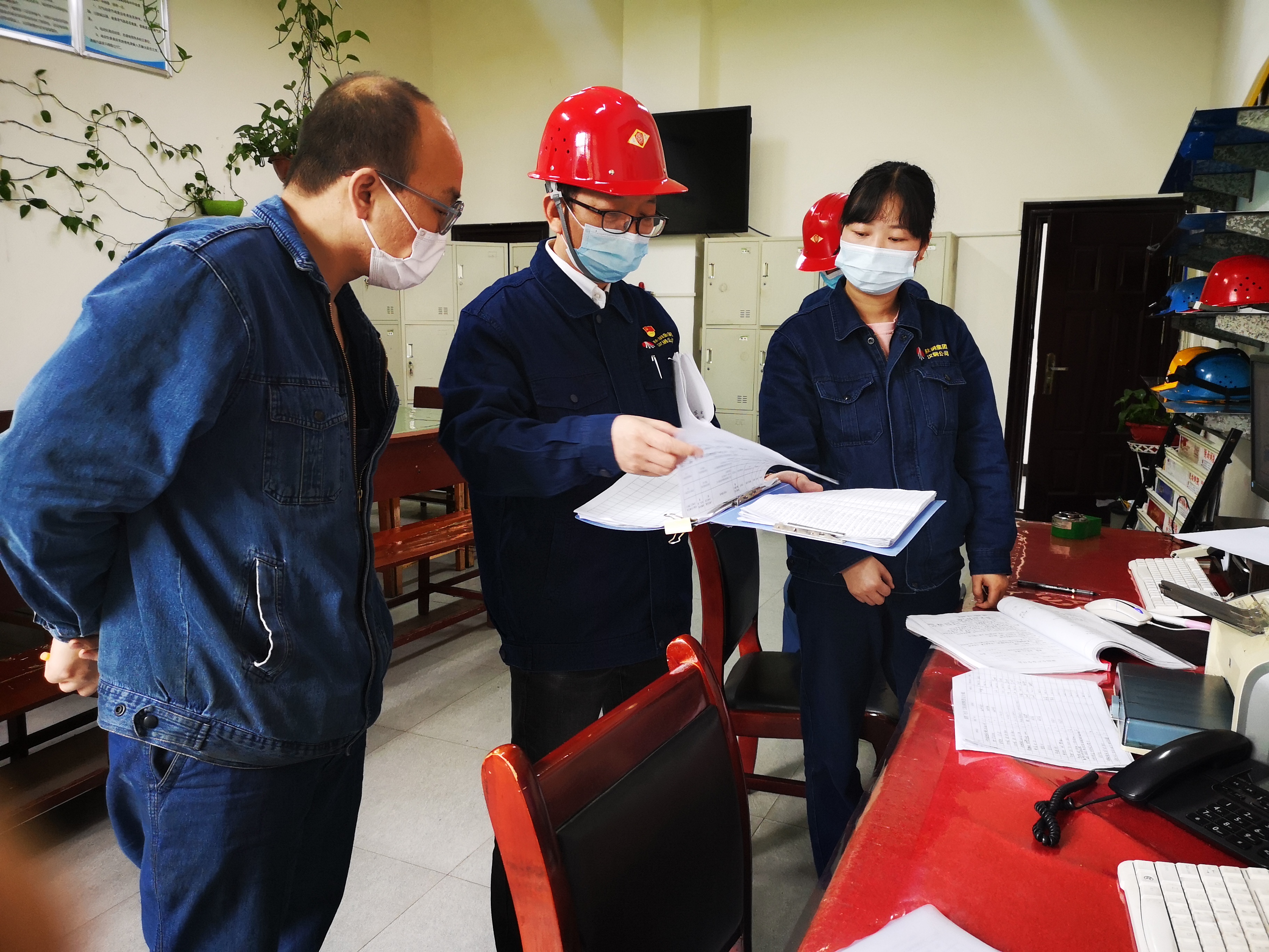 �����o�z�˵Ĺ��ա��򿨡�����