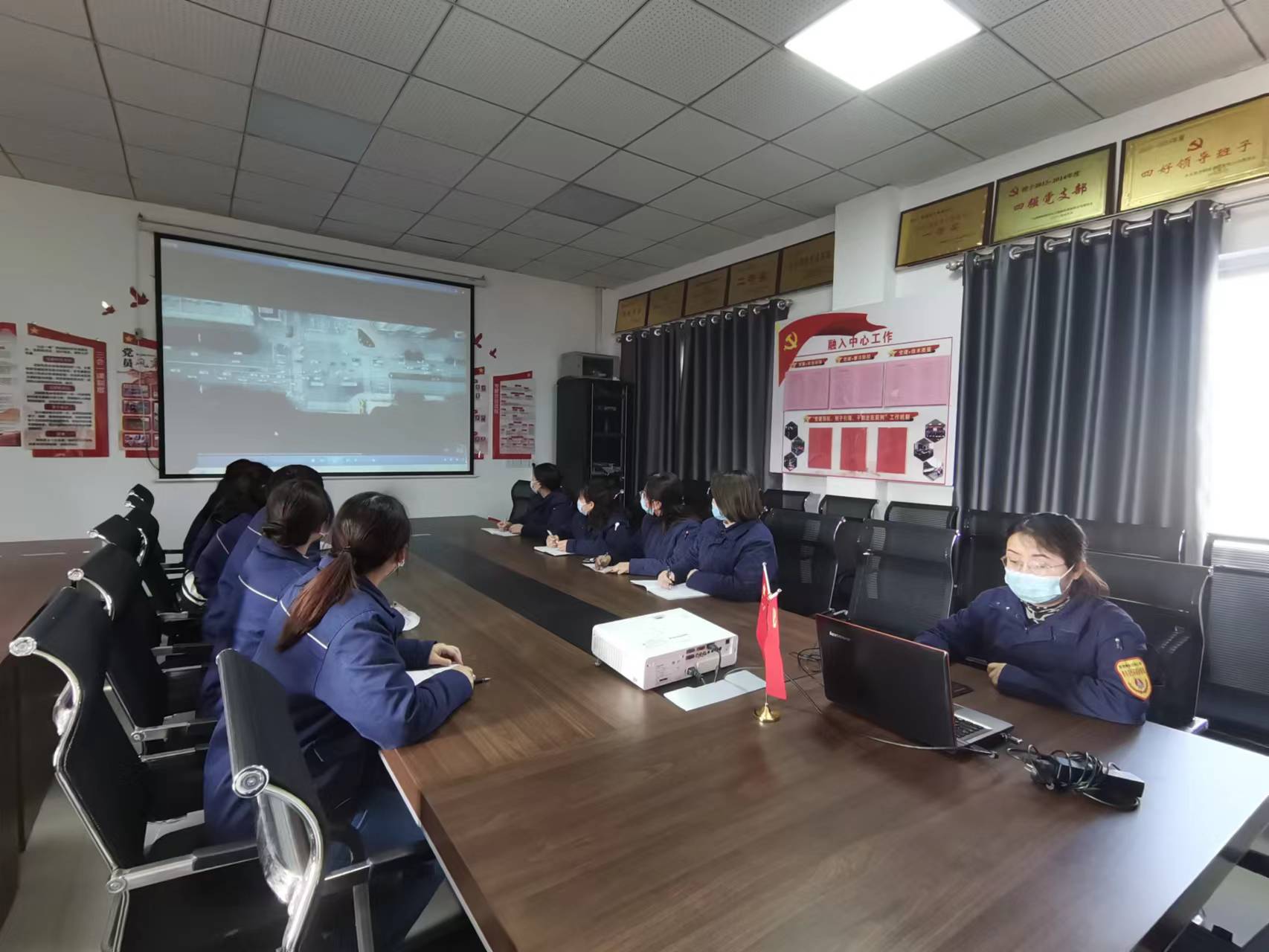 ؟���ģ���������������ȫ���a��ͬ�ĈA��