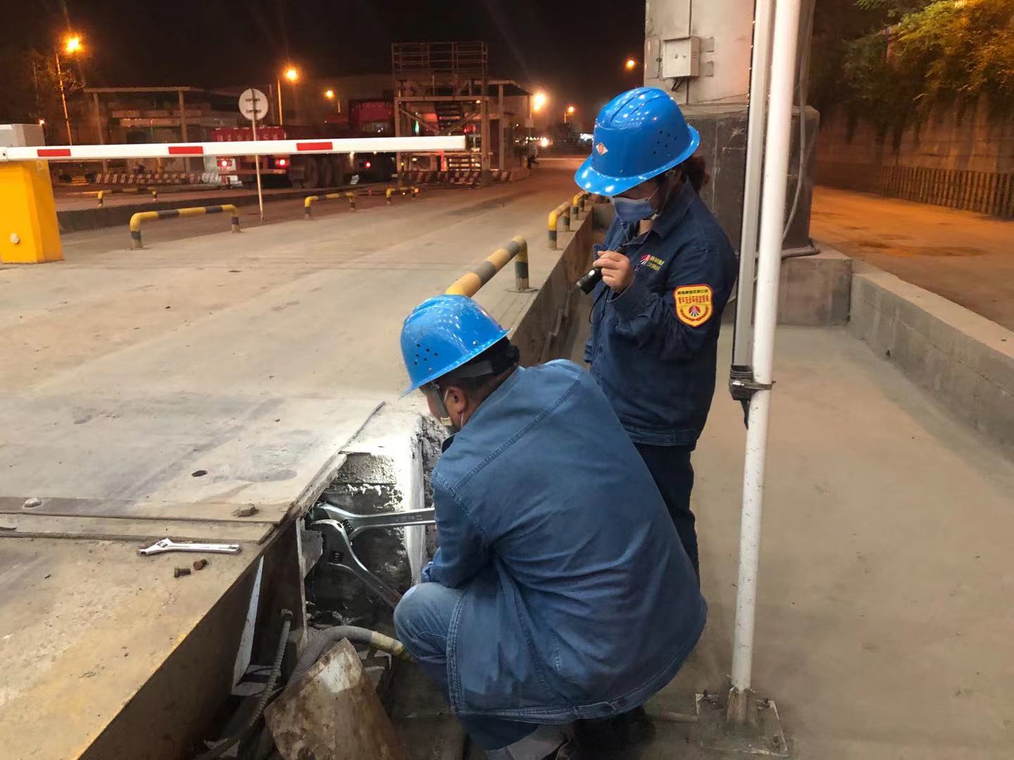 ؟���ģ���������������ȫ���a��ͬ�ĈA��