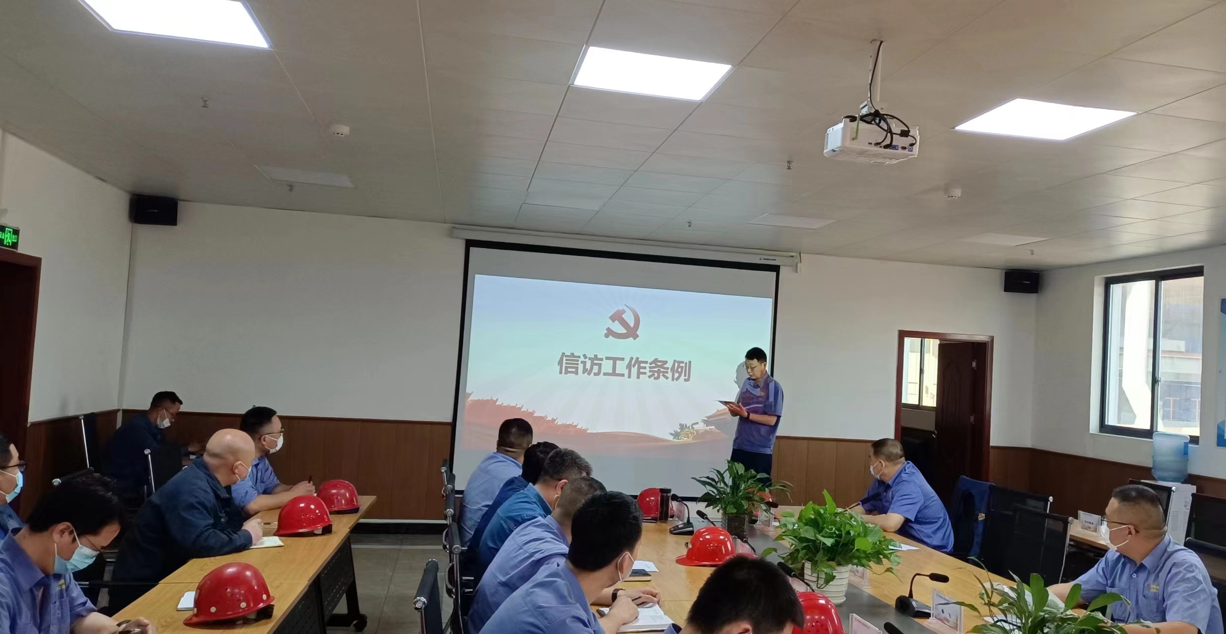 ����(g��)Ҏ(gu��)�������M(j��n)���L����������x��