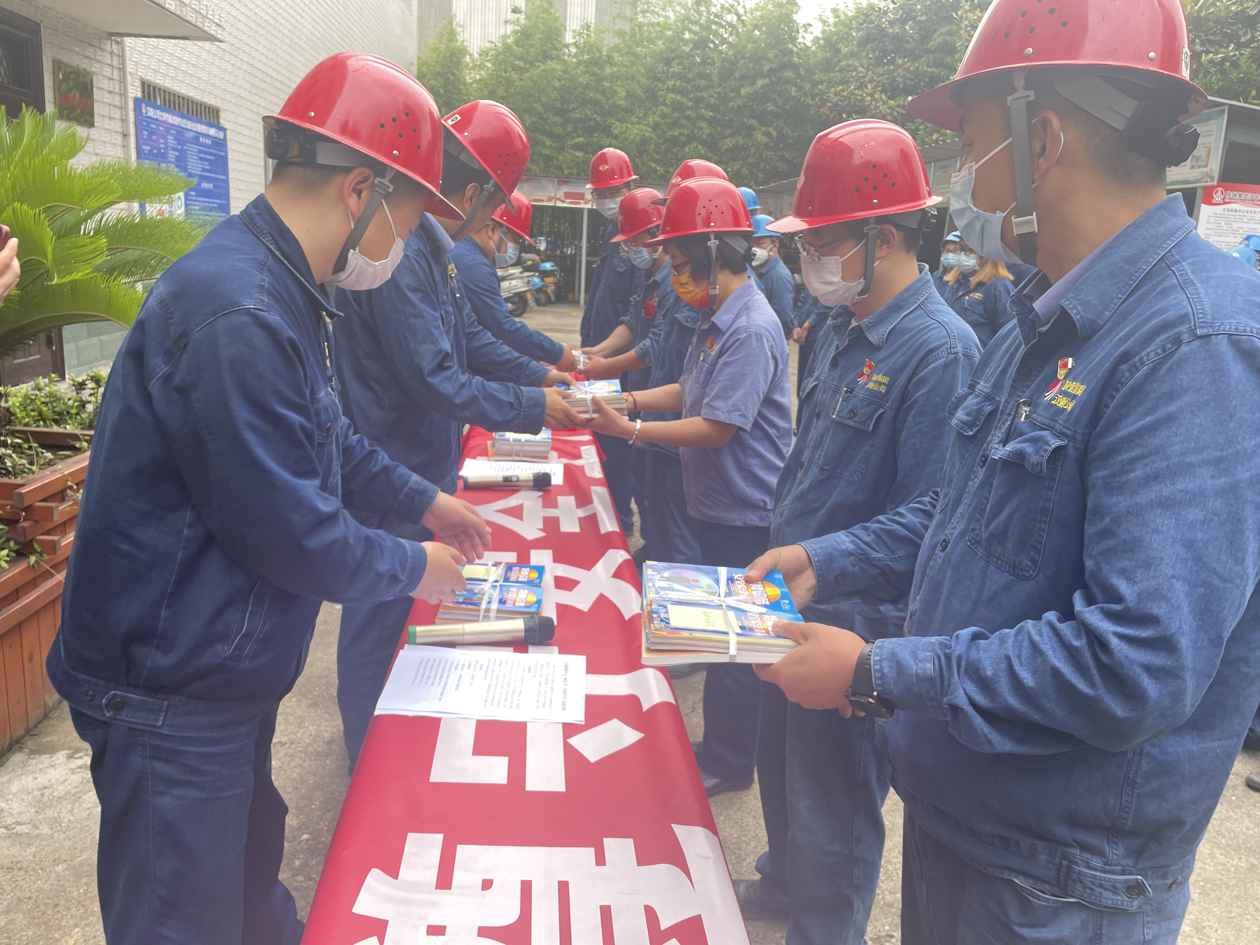 ��푰�ȫ���a���ۣ����õ�һ؟����