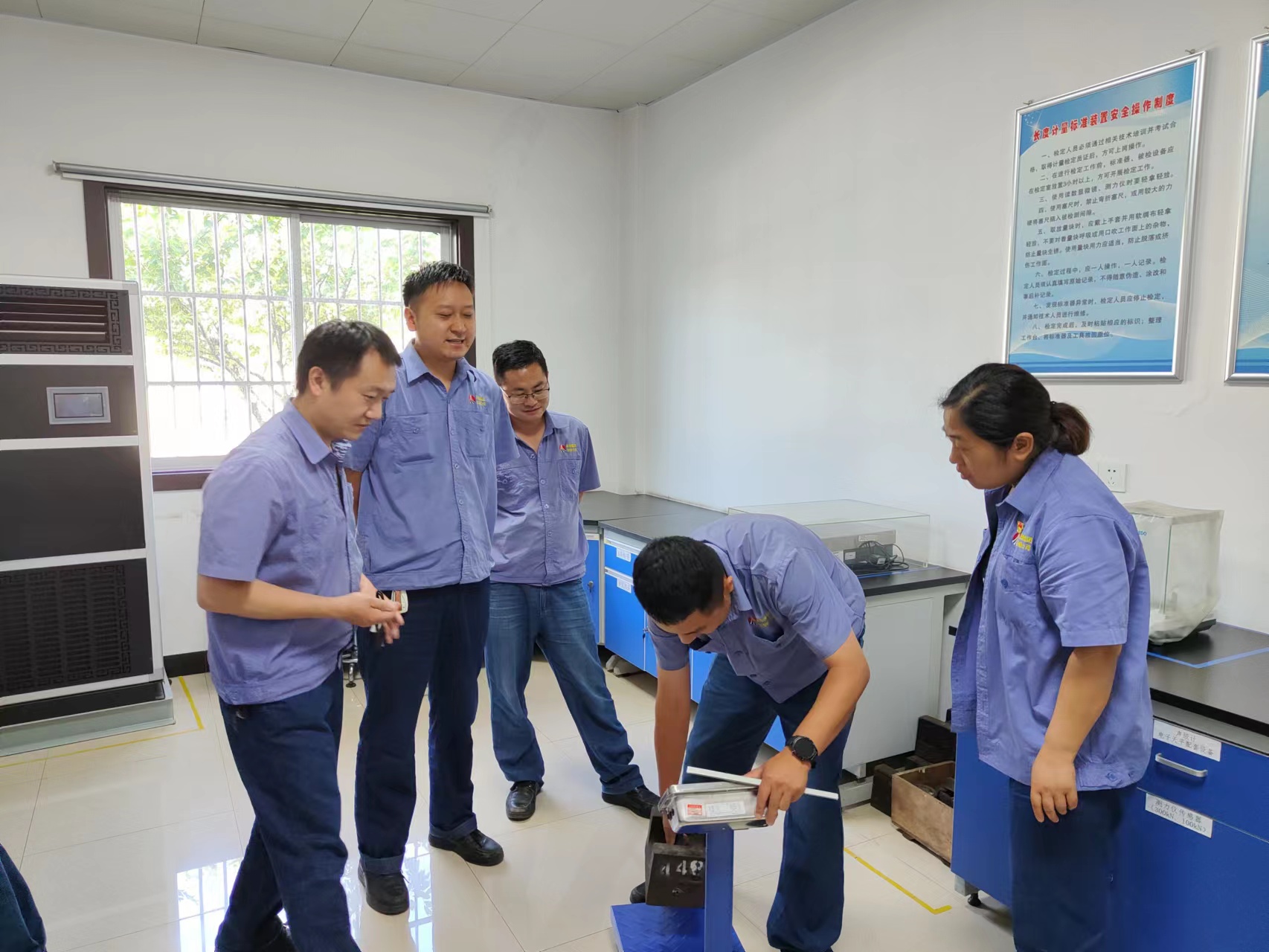 ��С�ڝ������F����Ч