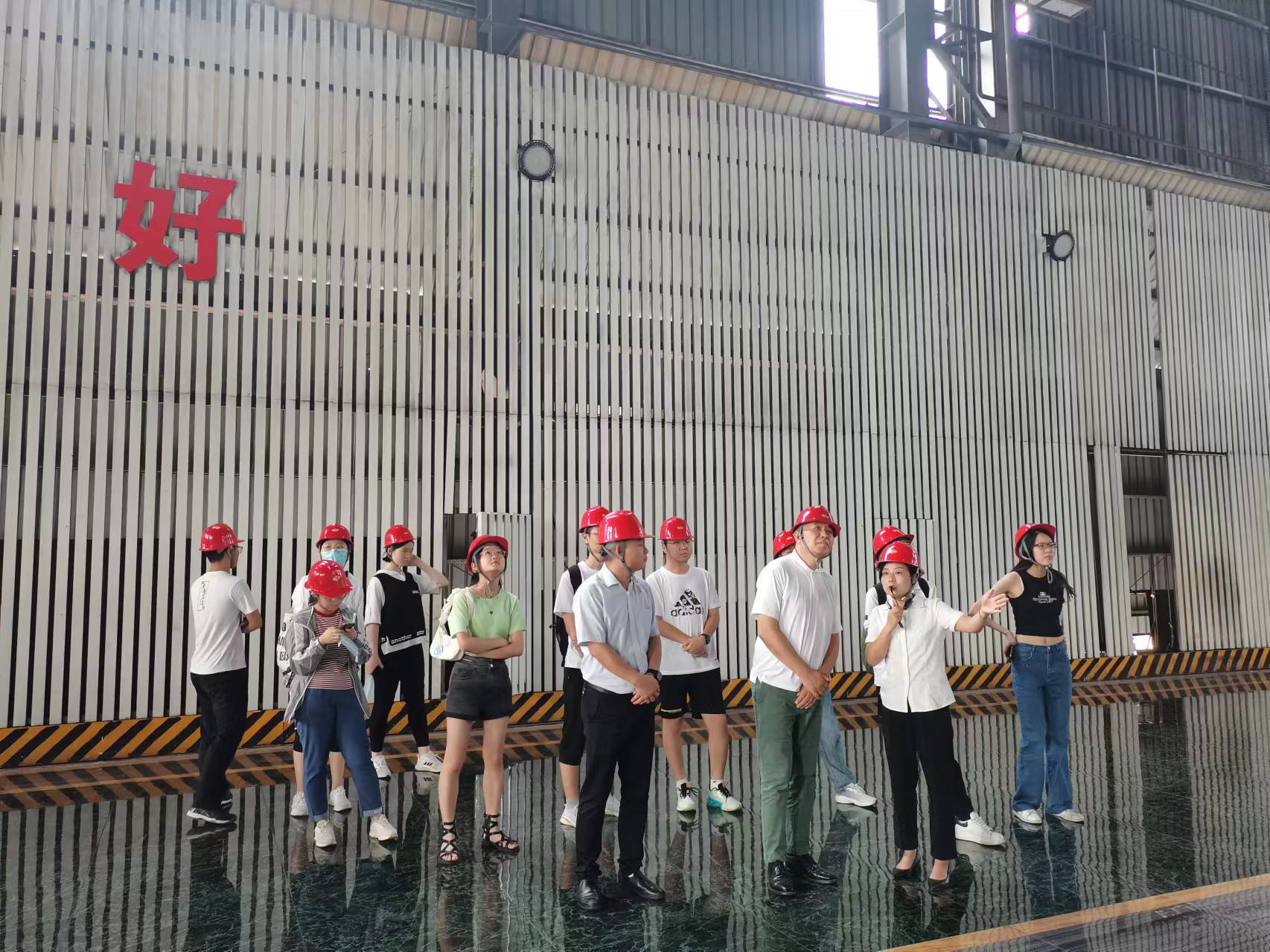 北京大學光華管理學院李其教授到漢鋼公司開展專題講座 北京大學光華管理學院李其教授到漢鋼公司開展專題講座