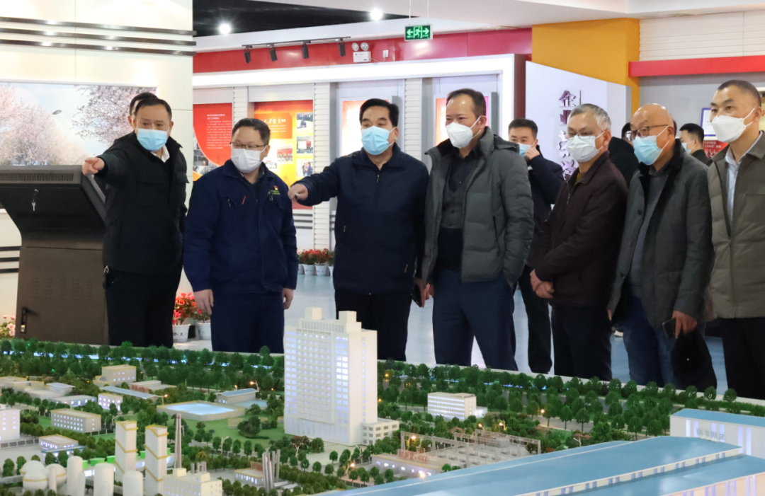 ���K���������N���F�������������ټ��F�����L���|һ�е���˾�{��