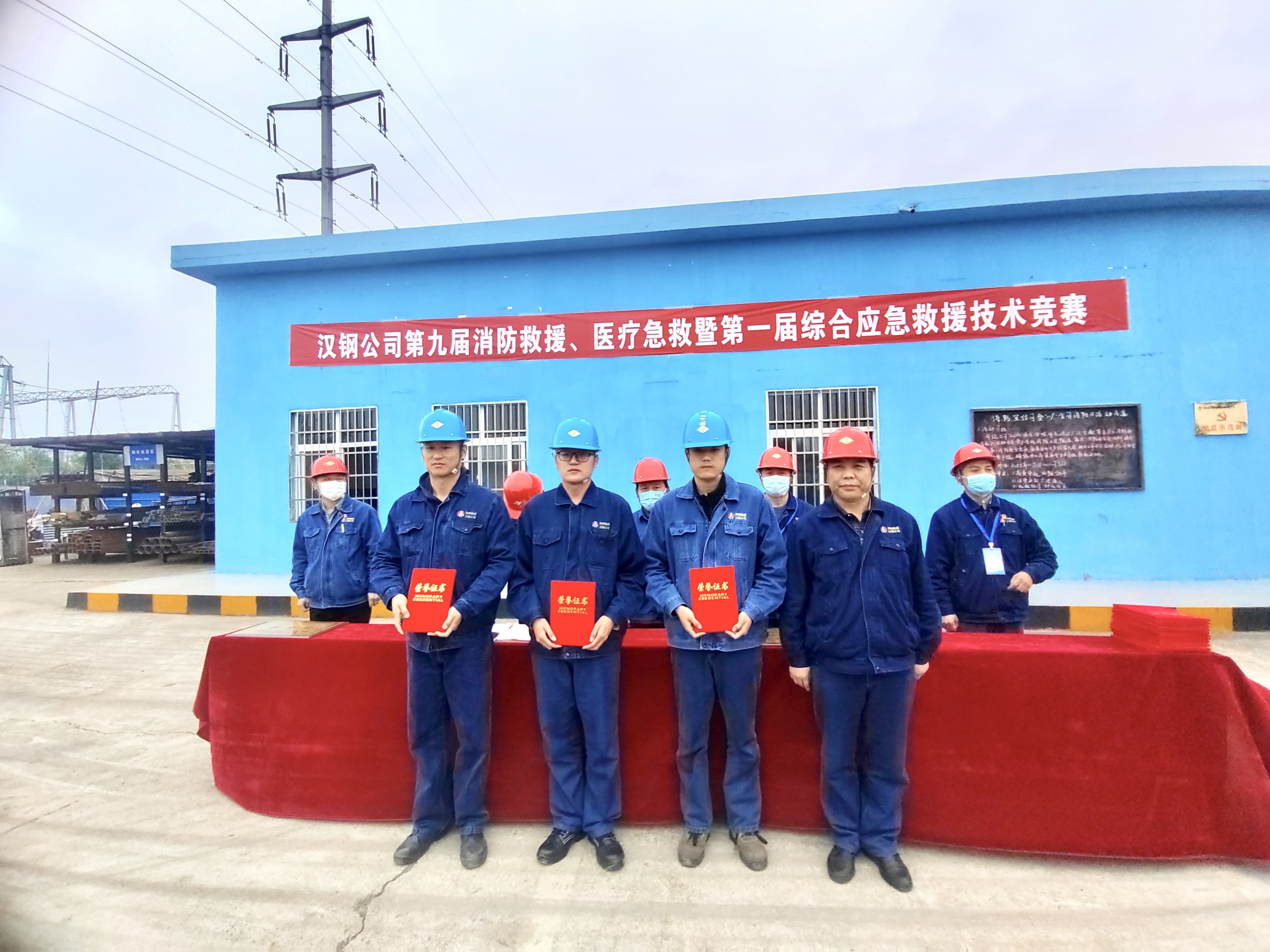 �۽��T����������ů���Aվ��������