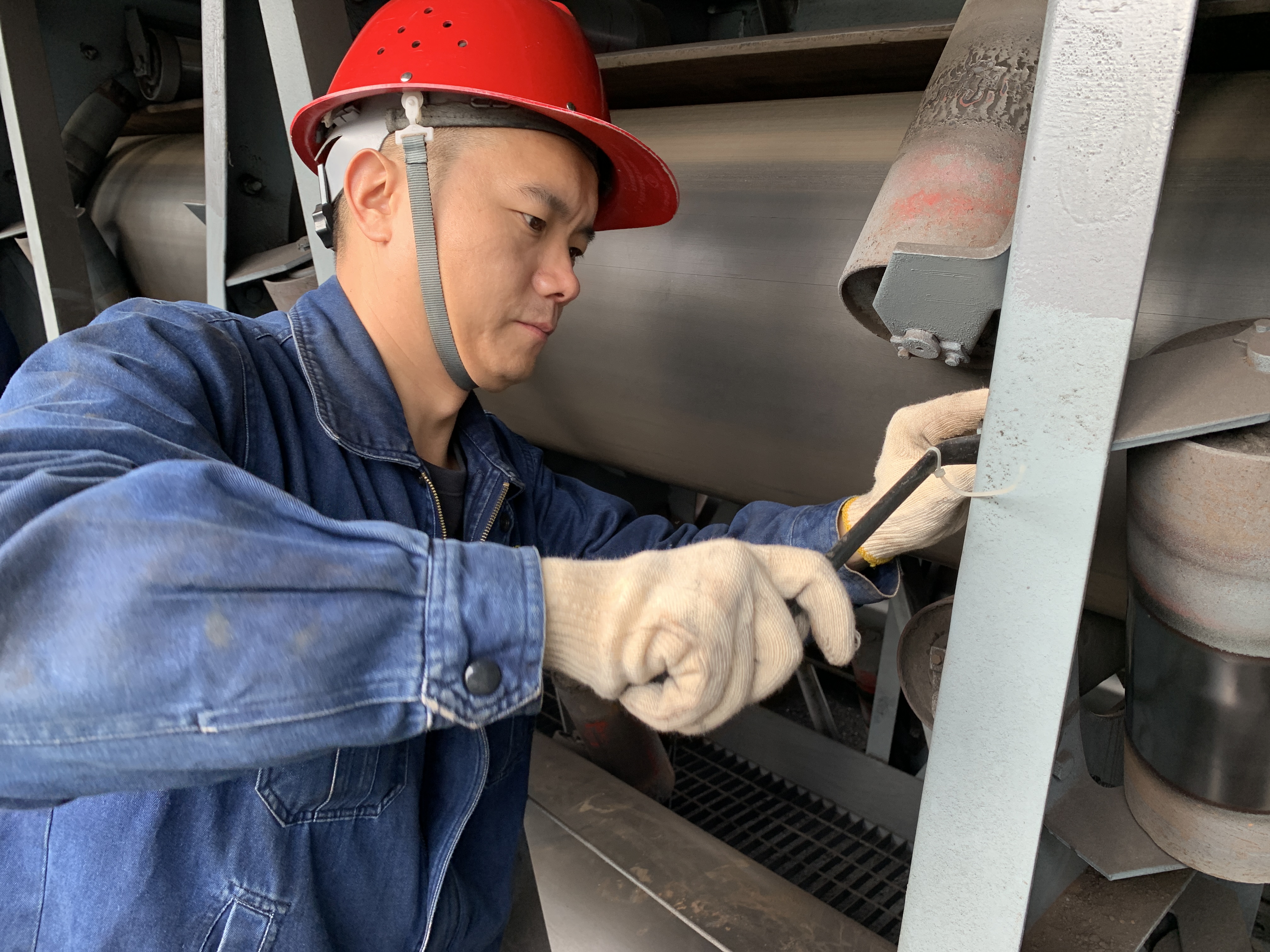 ��ȼ�������£�׌��ȫ��Cλ������