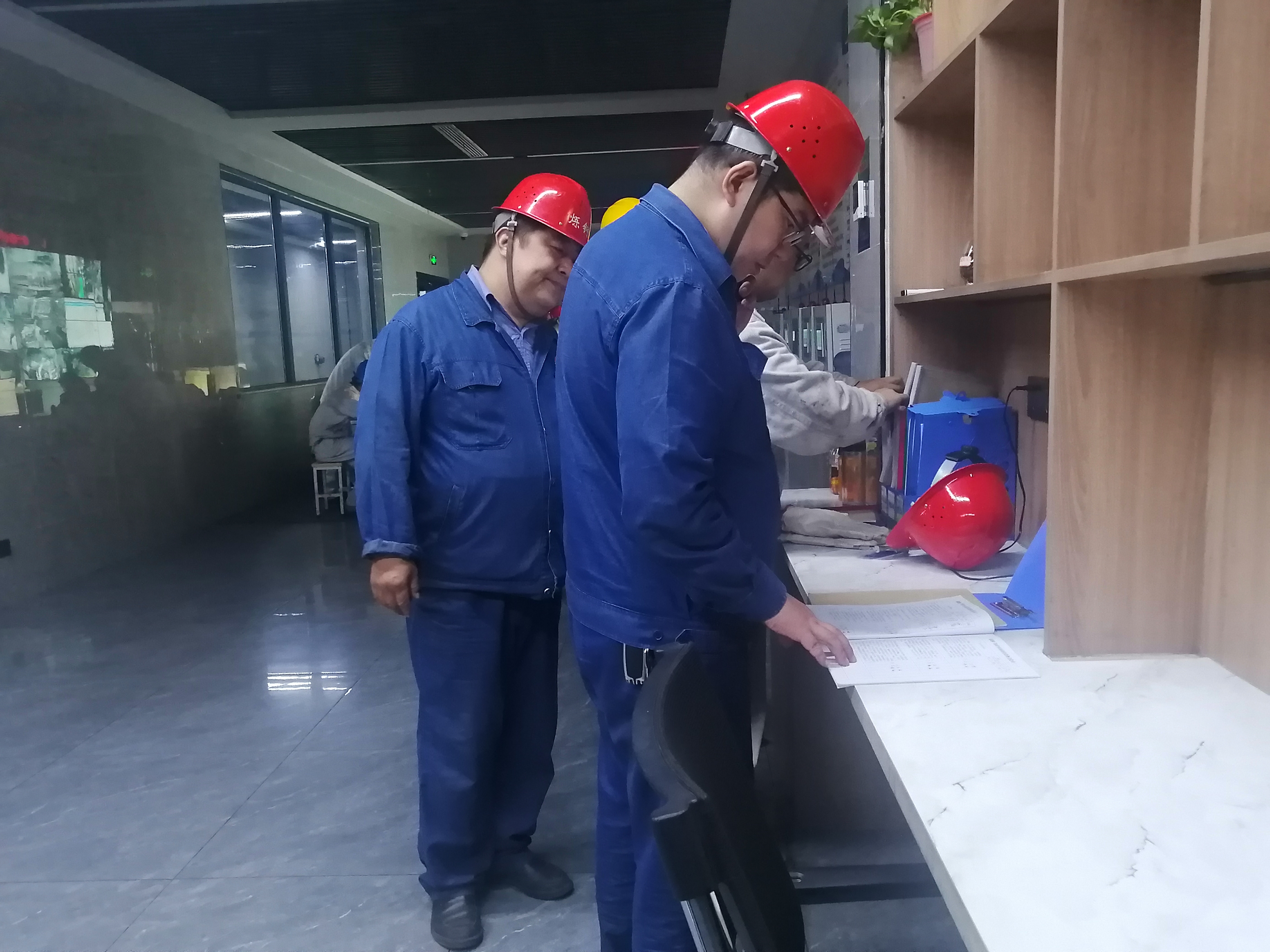 �����벢�e���Q�o��ȫ���ݽzñ��