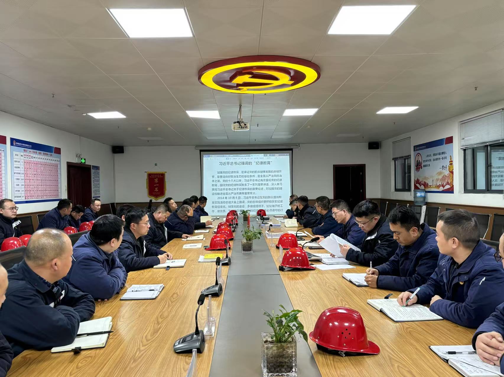 ��������������E�� ���������������L