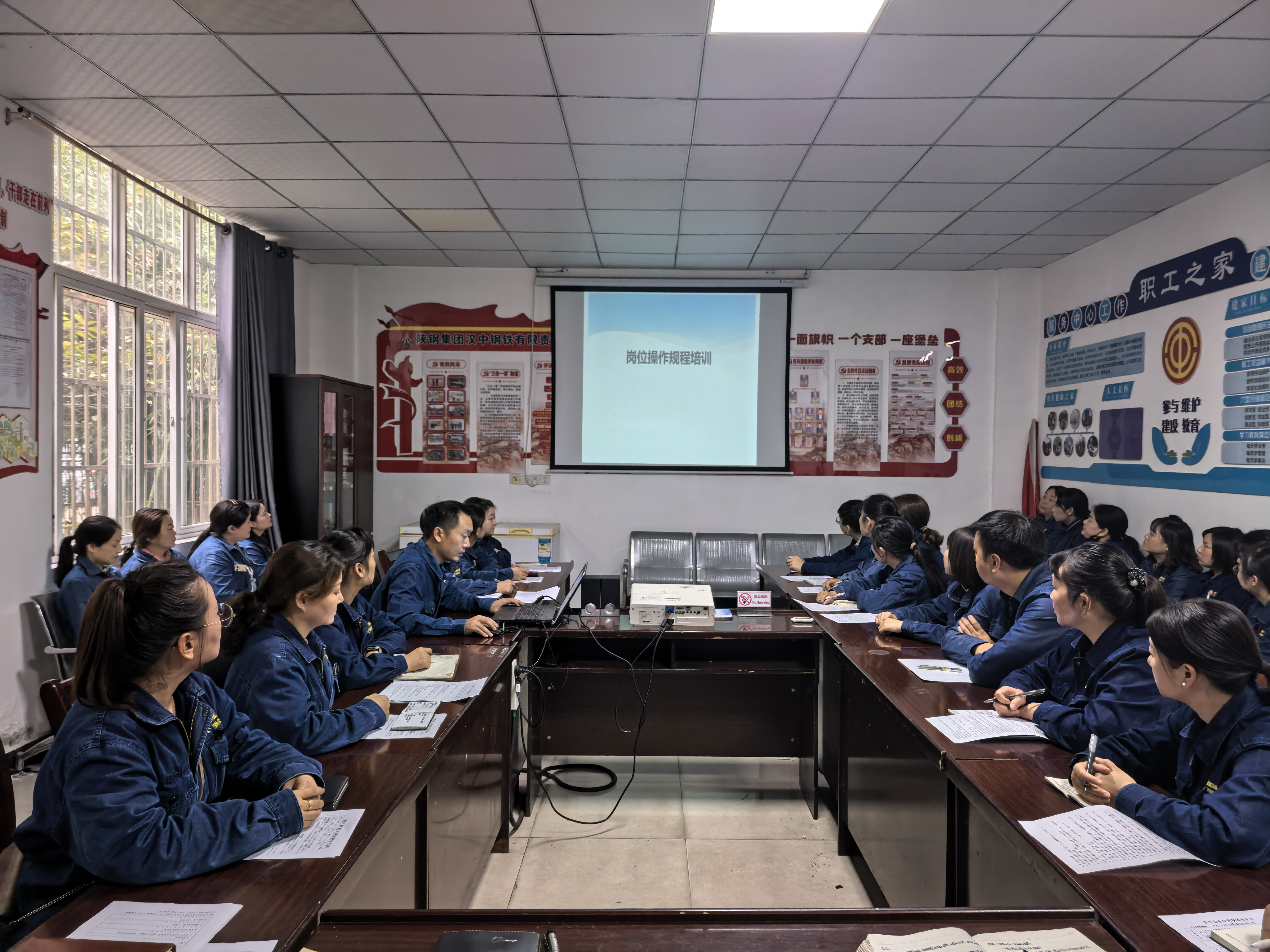 ���ʰl�� ���������Ч���M��ȭ��