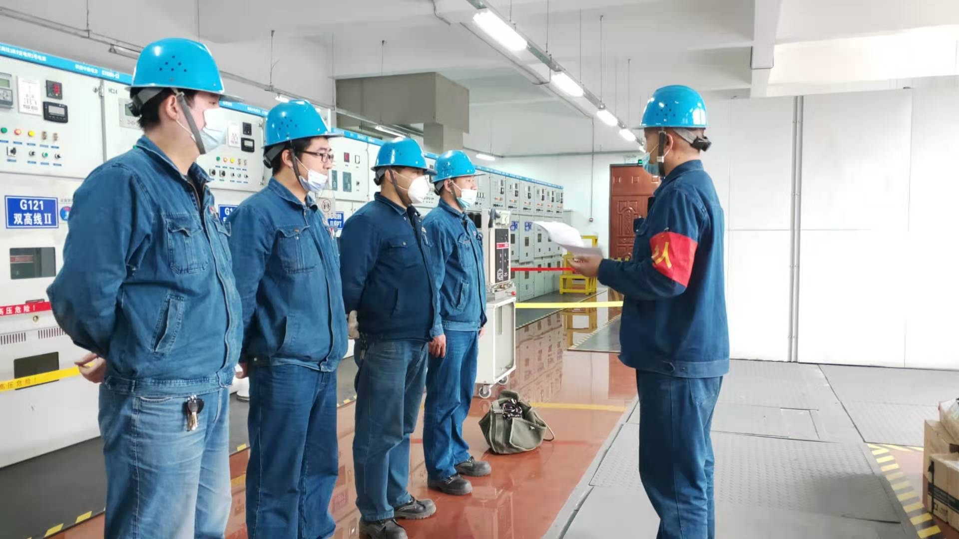 ���������C�ư����[�����h���I��